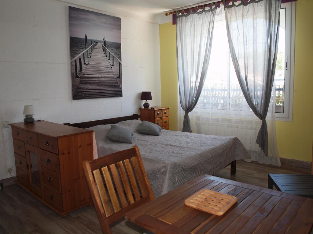 Hotel Restaurant - Villa Les Sirenes أرجيليه- سور- مير الغرفة الصورة
